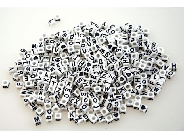 BildePlastperler Abc 6,5Mm Hvit/Sort (300 stk)